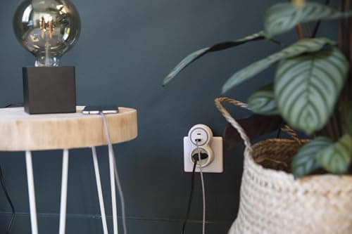 Zenitech Prise 16A et 2 ports USB universelle - Blanc et Gris pour Bureau